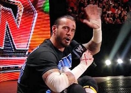 Clamoroso: Cm Punk ai ferri corti con la Wwe!